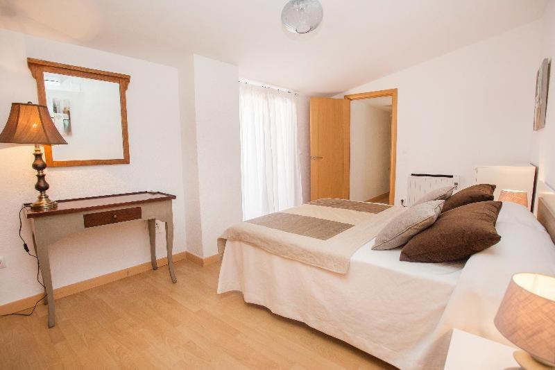 Apartamentos Soho Boutique Plaza Mayor Caces الغرفة الصورة