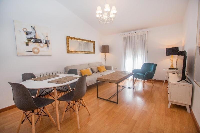 Apartamentos Soho Boutique Plaza Mayor Caces الغرفة الصورة