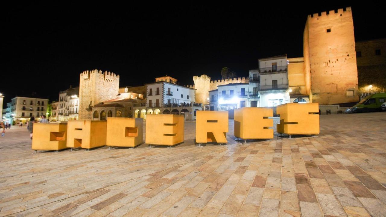 Apartamentos Soho Boutique Plaza Mayor Caces المظهر الخارجي الصورة